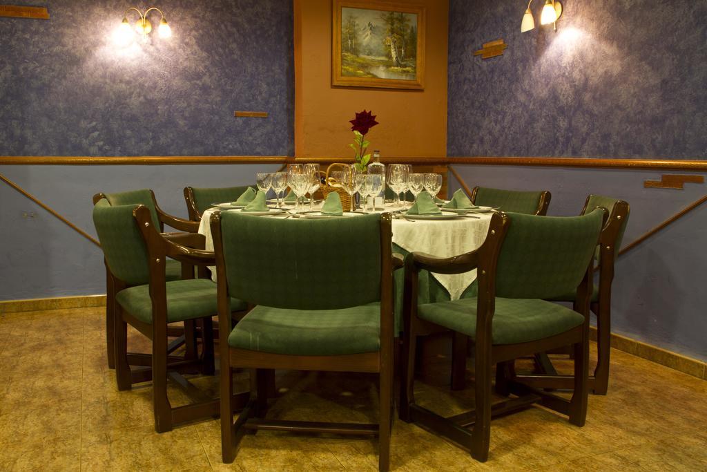 Hotel Clemente Barbastro Extérieur photo